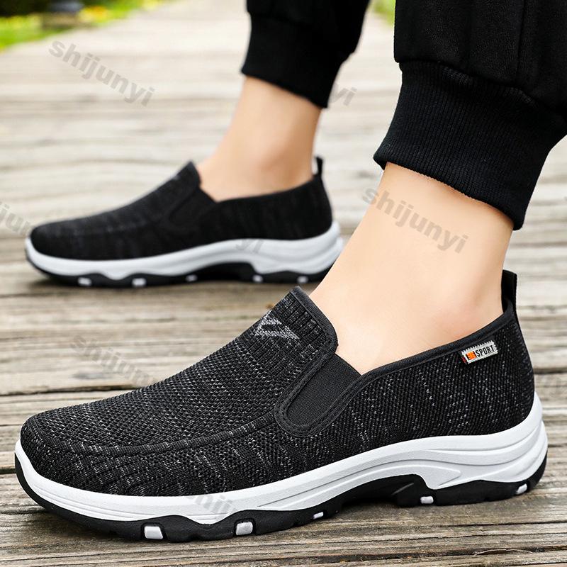 Mode Herr Låga Casual Skor Sommar Nya Slip on Mesh Andningsbara Halkfria Vintage Tygskor Utomhus Lätta Bekväma Sneakers