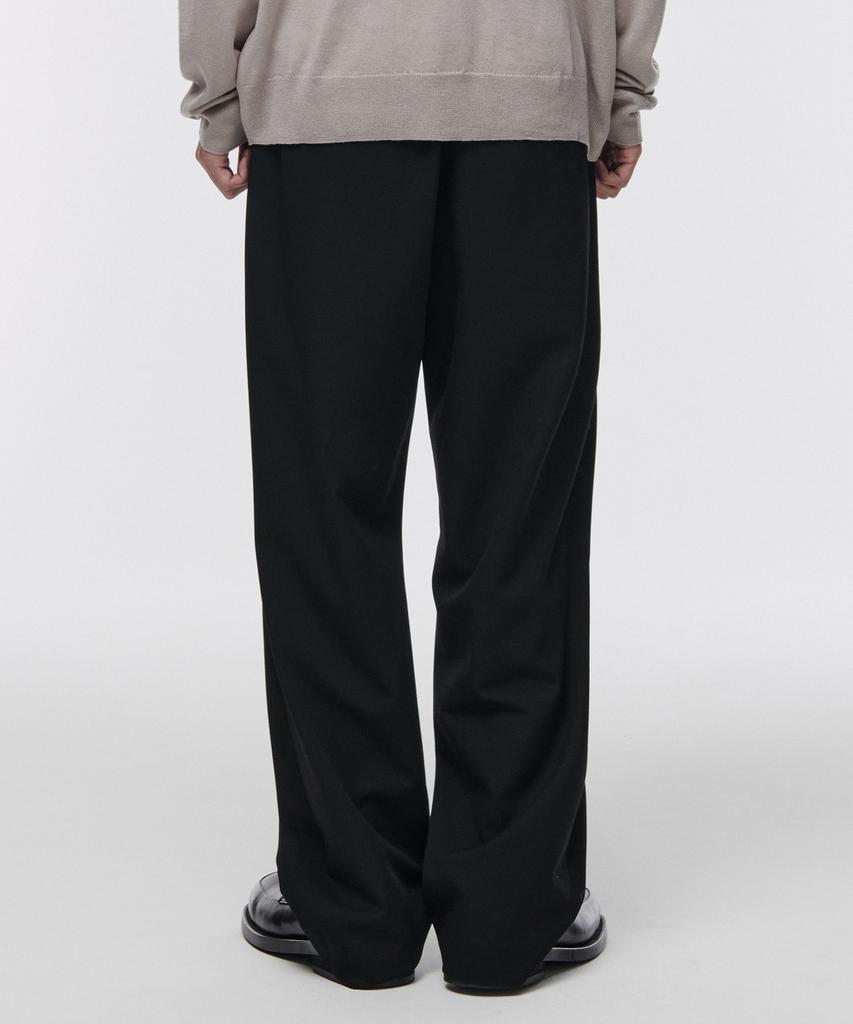 Musinsa Standard One-Pleat Wide Elastic Waist Slacks [Black]