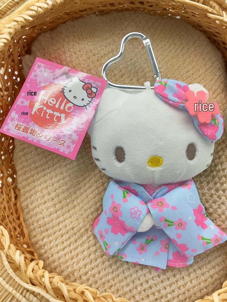 

Японська лялька в блакитному кімоно Сакура - Милий брелок-підвіска для шкільного рюкзака - Подарунок With Heart Clip