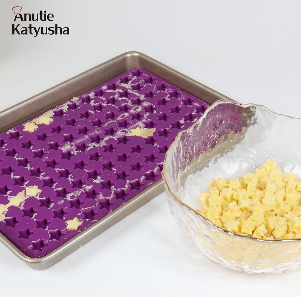 Stampo da forno in silicone Mini pentagonale a forma di cuore con lisca di pesce per biscotti per cani Snack con reticolo di ghiaccio Stampo per cioccolato Facile da usare