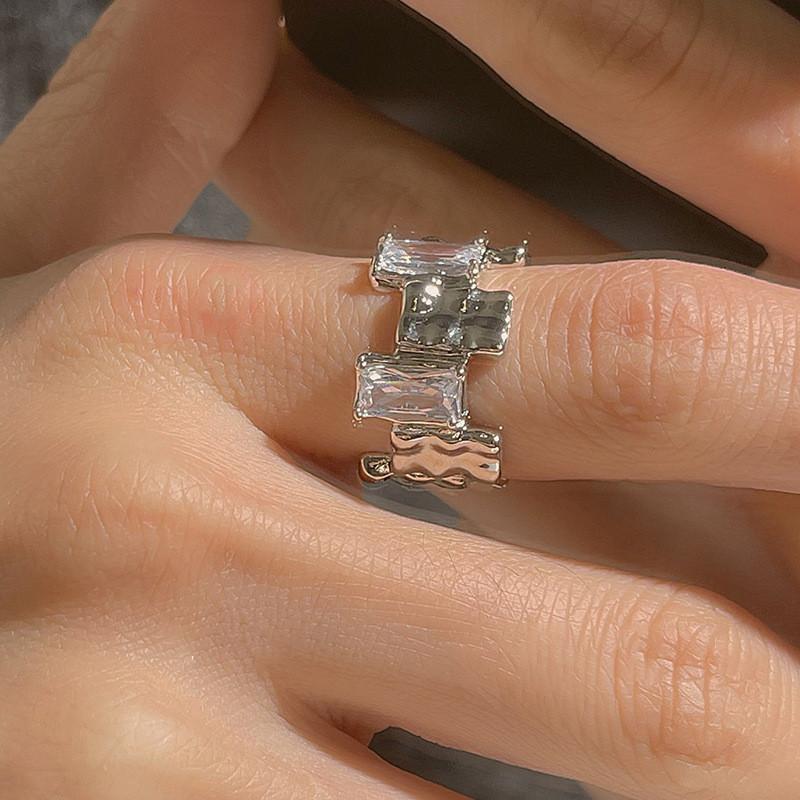 Korean Style Trendy Geometric Copper Ring For Women With Eyecatching Design Features And