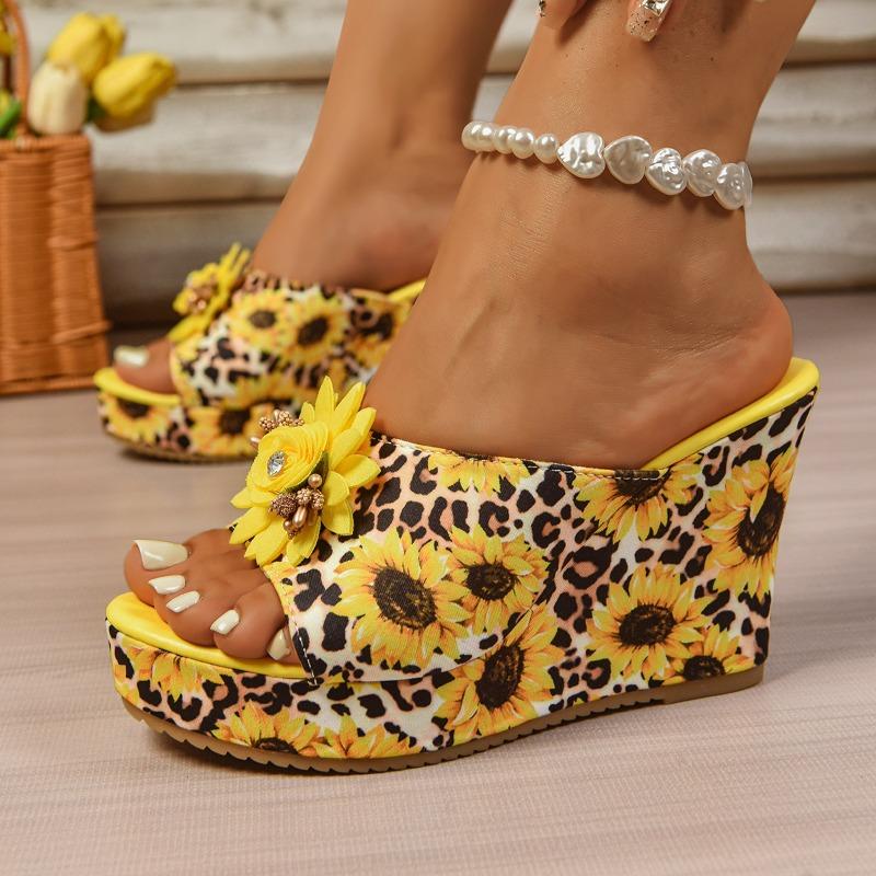 Spring and Summer New Platform Flower Beach Sandals Women