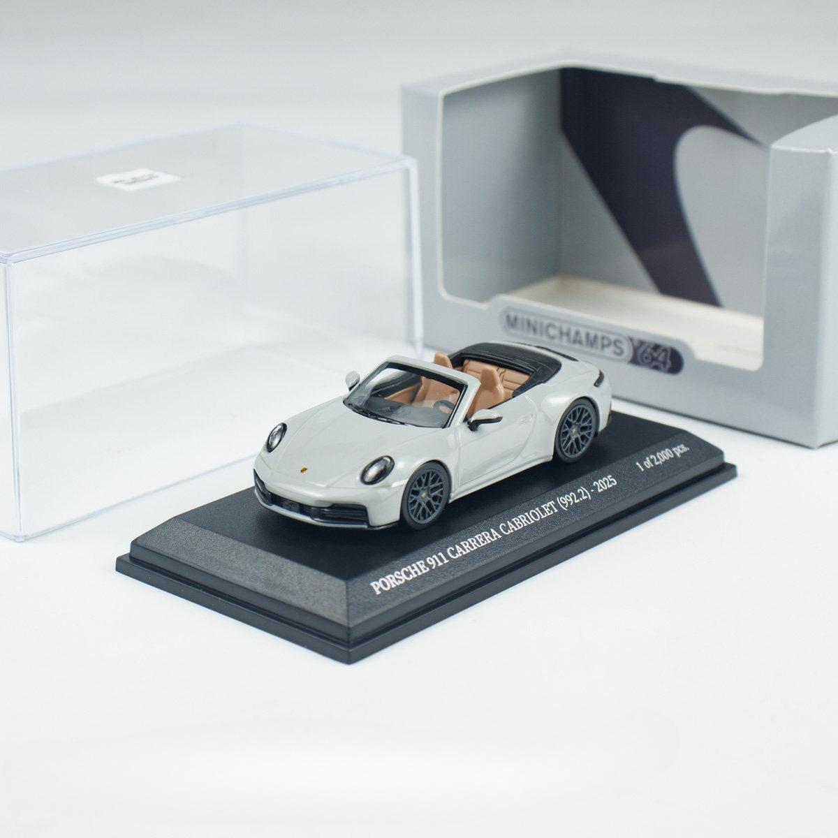 

NEW MINICHAMPS 1:64 Porsche 911 992.2 Carrera GTS Cabriolet Model Collectible Model Vehicles сірий колір