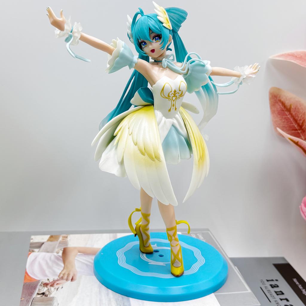 Hatsune Miki Anime Character Kawaii Pvc Model Standing and Sitting Doll Action Doll Collection Decorations Christmas Playthings Presents