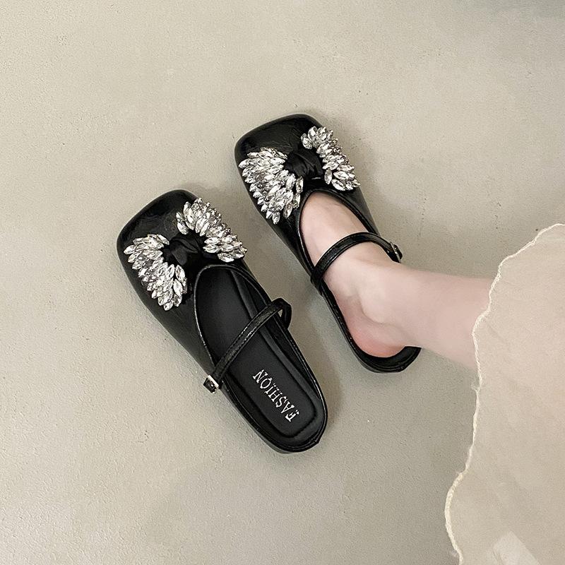 

Туфли-лодочки с пряжкой из стразов, с бантом, с полуоткрытой пяткой, женские, летние, новые, универсальные, с квадратным носком, удобные, с мягкой подошвой, с сумкой на носке 40 чёрный