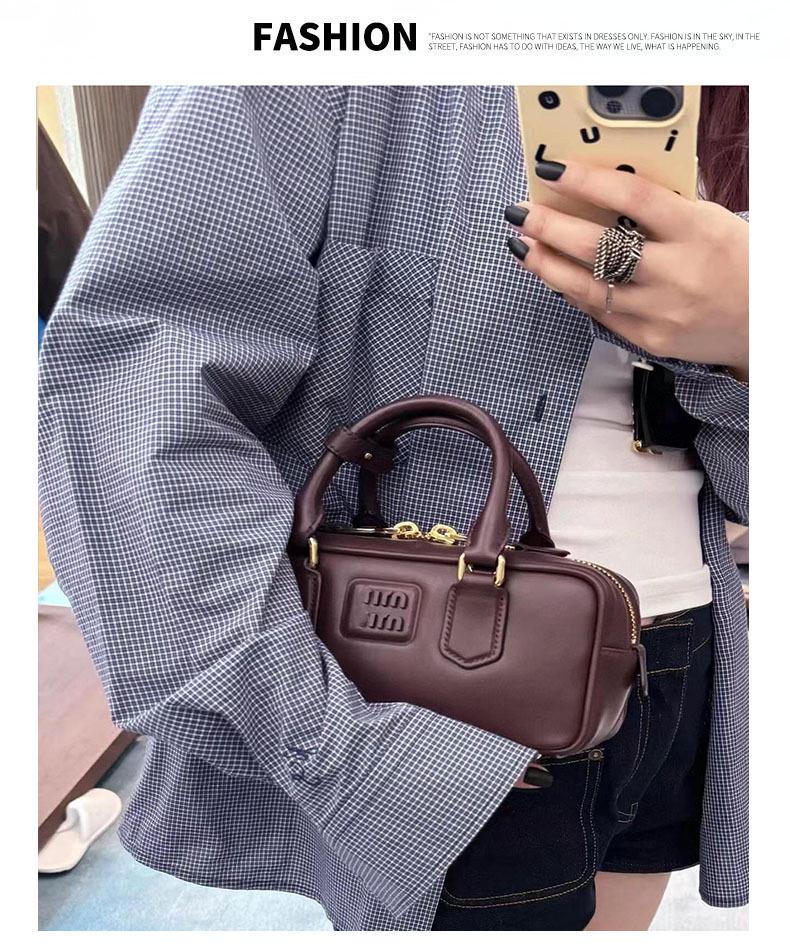 Zhang Yuanying Style Women's Fashionable Versatile Large Capacity Boston Pillow Handbag