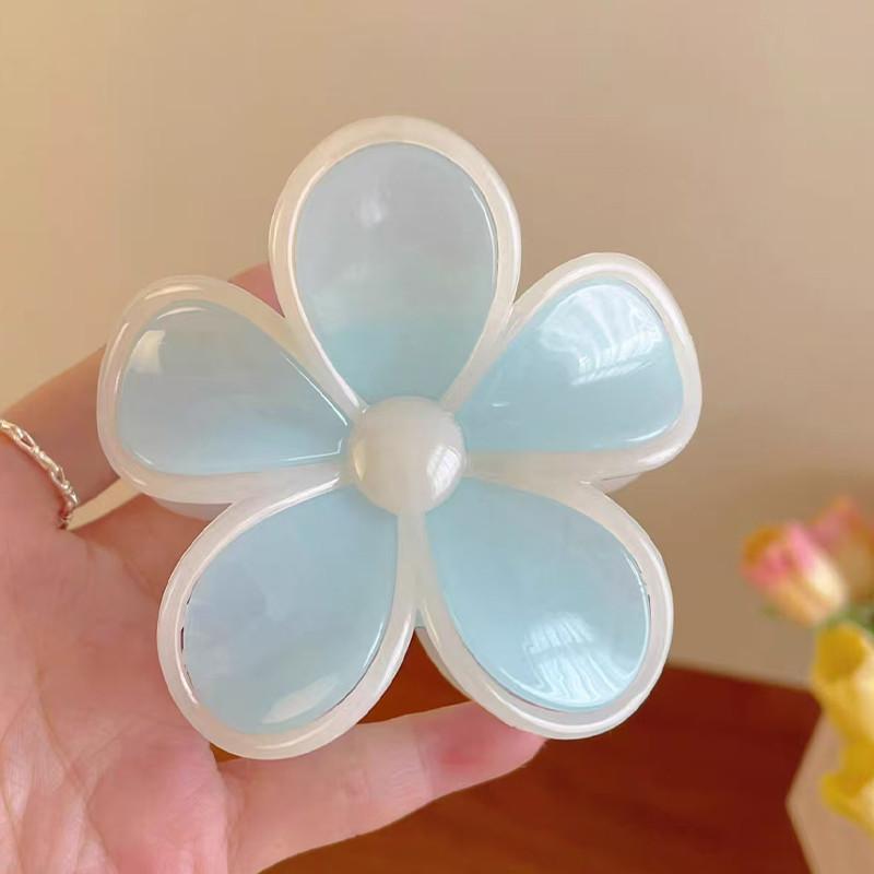 Jelly Color Acrylic Plumeria Hair Clip for Woman Fashion Back of The Head Shark Clip Cute Girl Ponytail Hair Clamp Hair Accessor