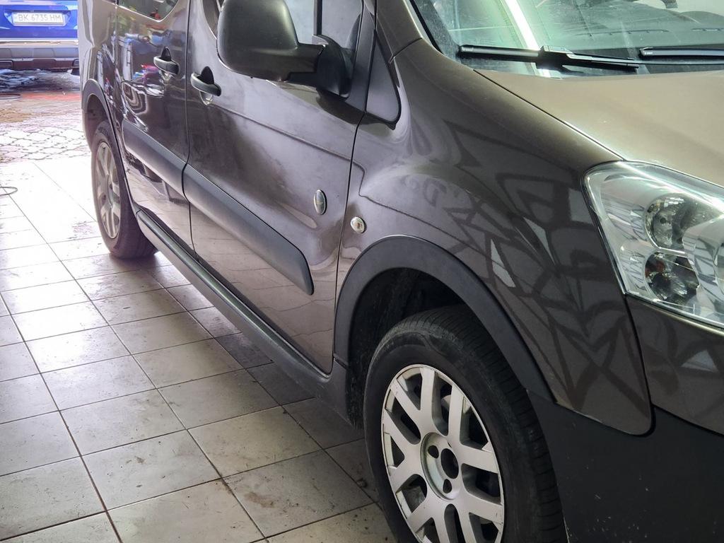 Накладки на арки (4 шт, черные) 1 боковая дверь, Пластик для Peugeot Partner Tepee 2008-2018 гг