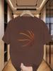 T-shirt da uomo alla moda con stampa di pallacanestro