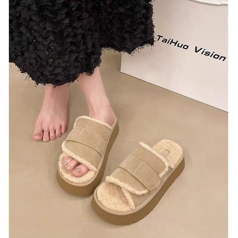 Wearing fluffy slippers for women's autumn and winter new lamb fluff thick bottom casual retro one-word cotton mop