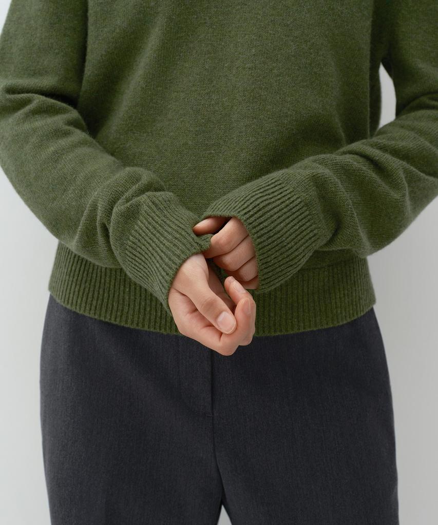 MUSINSA STANDARD WOMAN [Victoria Wool] Women'S V-Neck Knit [Moss]