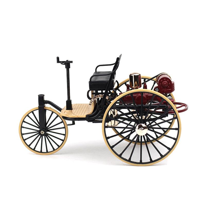 

1/12 1886 Vintage Classic Car No.1 Alloy Car Model Simulation Tricycle Toy for Children Gift Collection F499