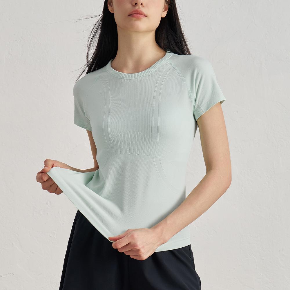 Women's Bare-Feel Yoga Top: Round Neck, Short Sleeve, Stretchy, Breathable, Seamless, Slim Fit for Pilates and Running.