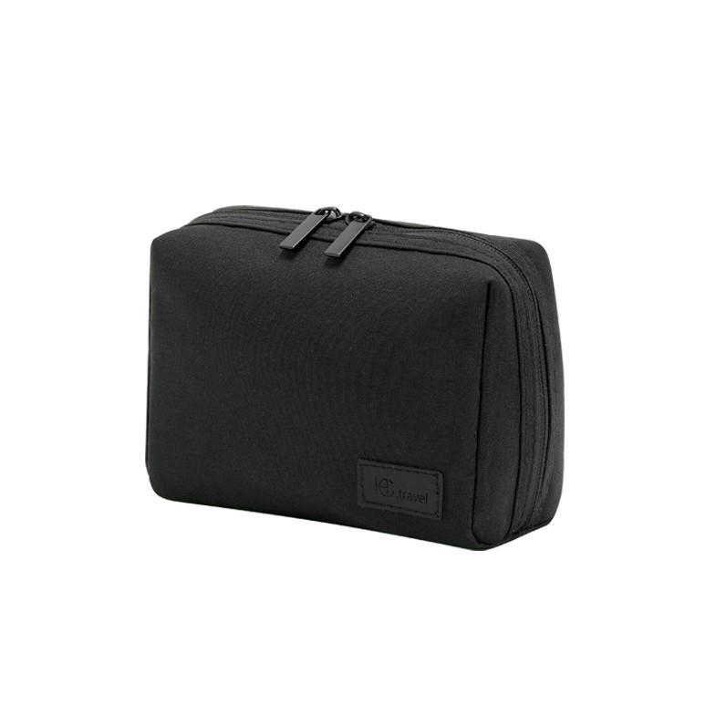 Modern Simplistic Makeup Bag With Waterproof Polyester For Travel And Cosmetics Storage