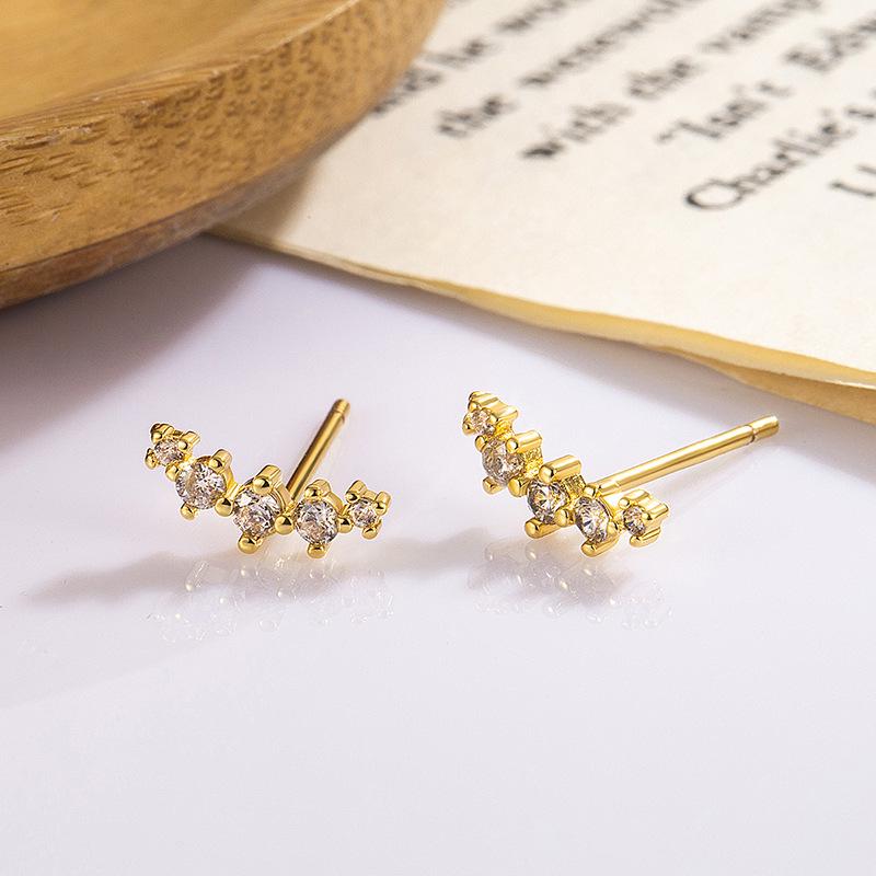 18K Gold-Plated Diamond-Studded Earrings: Elegant, Trendy, and Luxurious European and American Style.