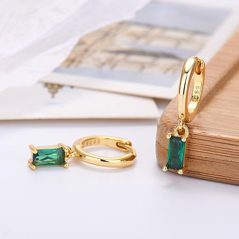

Rectangle Color Zircon Earrings, Simple, Fashionable And Exquisite Earrings.