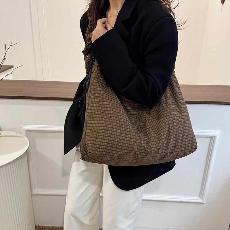Large Capacity Crossbody Bag Women's Commuter Lightweight Sports Shoulder Bag