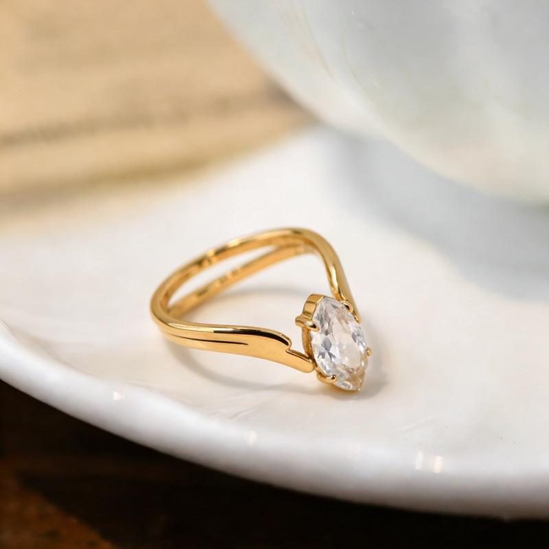 Stylish Personalized Marquise Zirconium Titanium Steel Hollow Ring