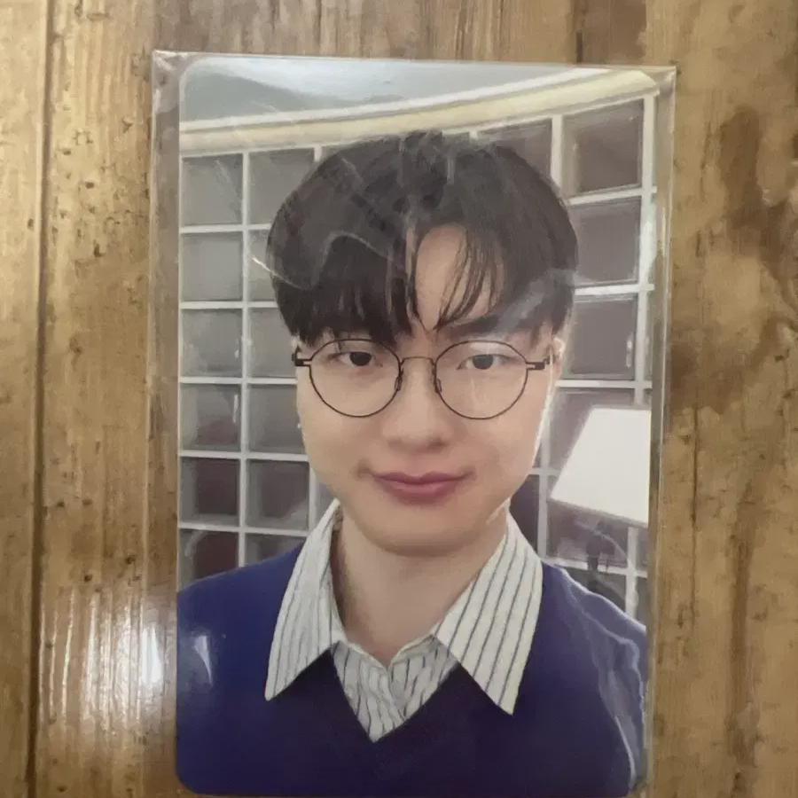 

Arachi Paker Photocard