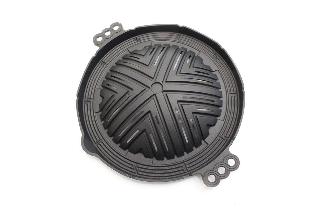 Ikenaga Iron Works with Genghis Khan Gift Wrapping Available "Living Iron" Pot, Perforated, 29cm,