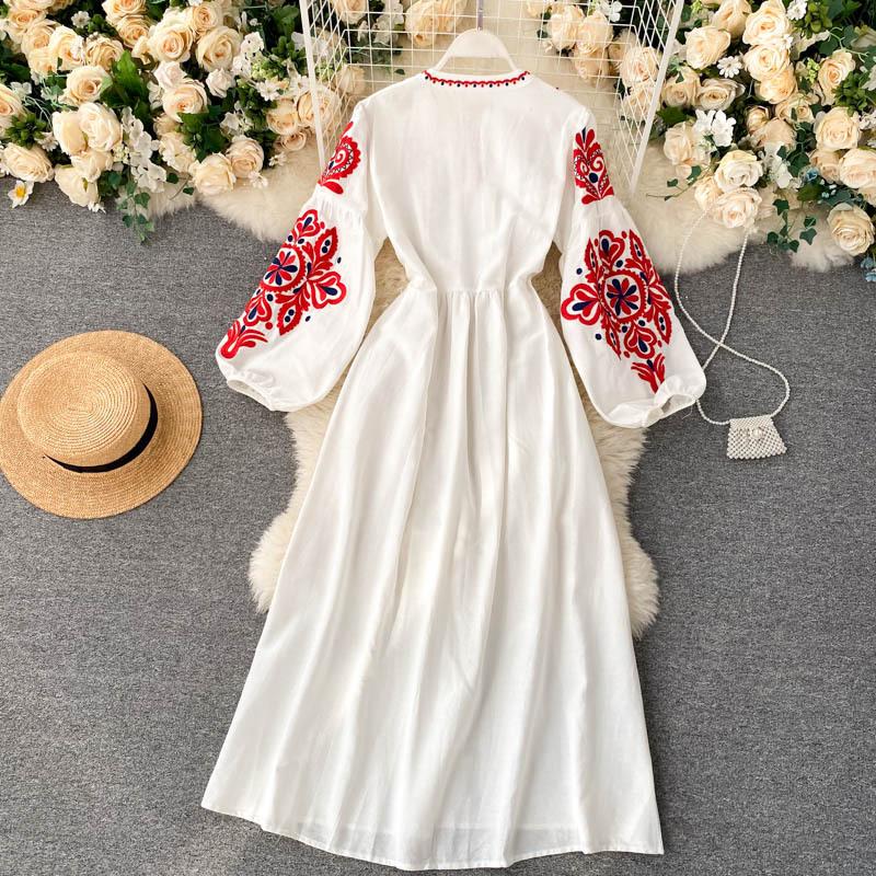 Bohemian Ethnic Style Embroidered Flowers, Round Neck, Lantern Sleeves, Pleated Loose, Slimming, Versatile Long Dress for Women
