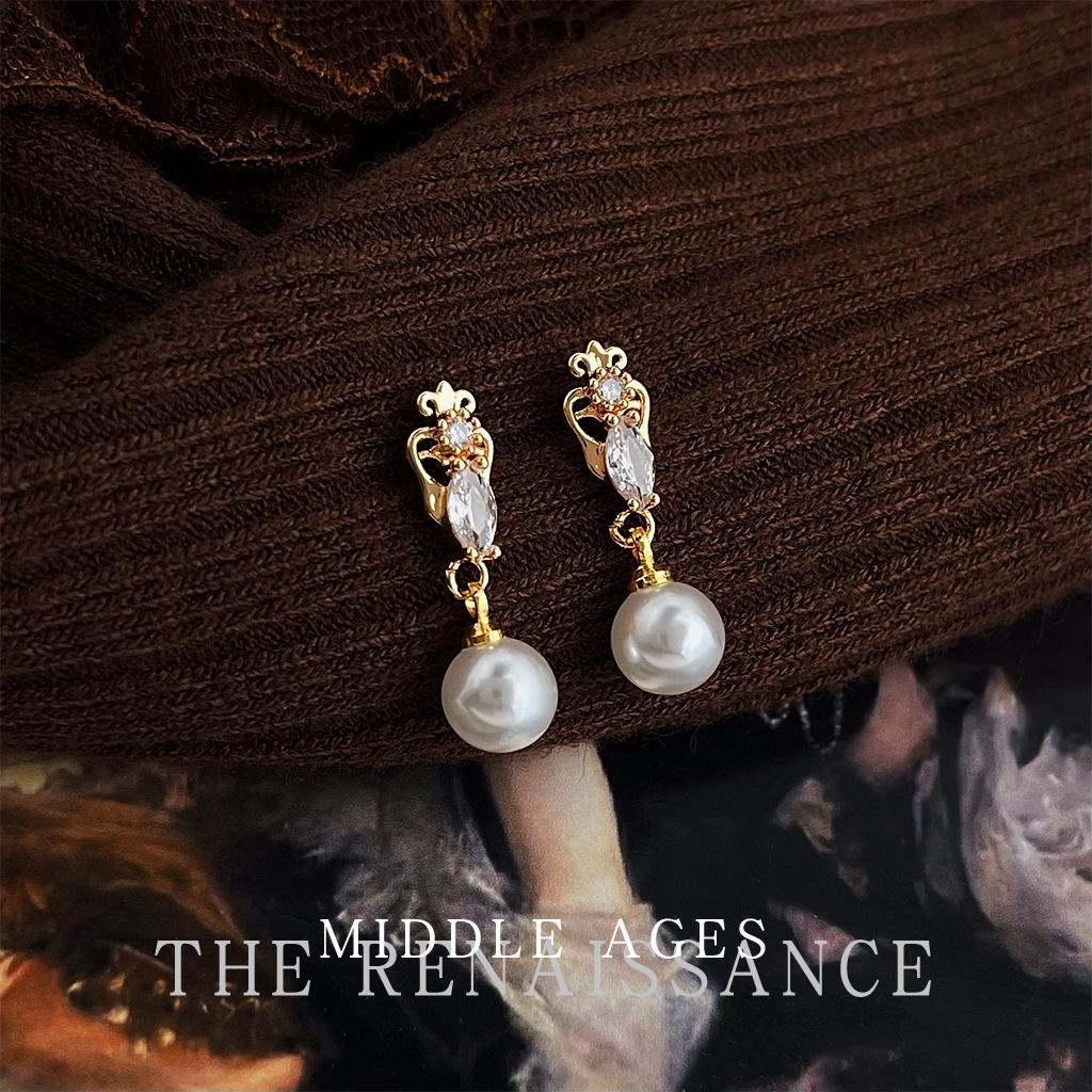 

Medieval French retro zircon pearl earrings literary court temperament earrings women