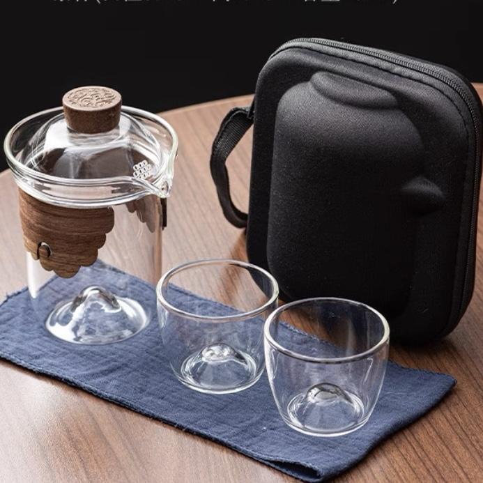 Travel Portable Chinese Glass Tea Set Heat Resistant Glass Gaiwan with Small Teacup Tea Set Tea Ceremony Drinkware 210m