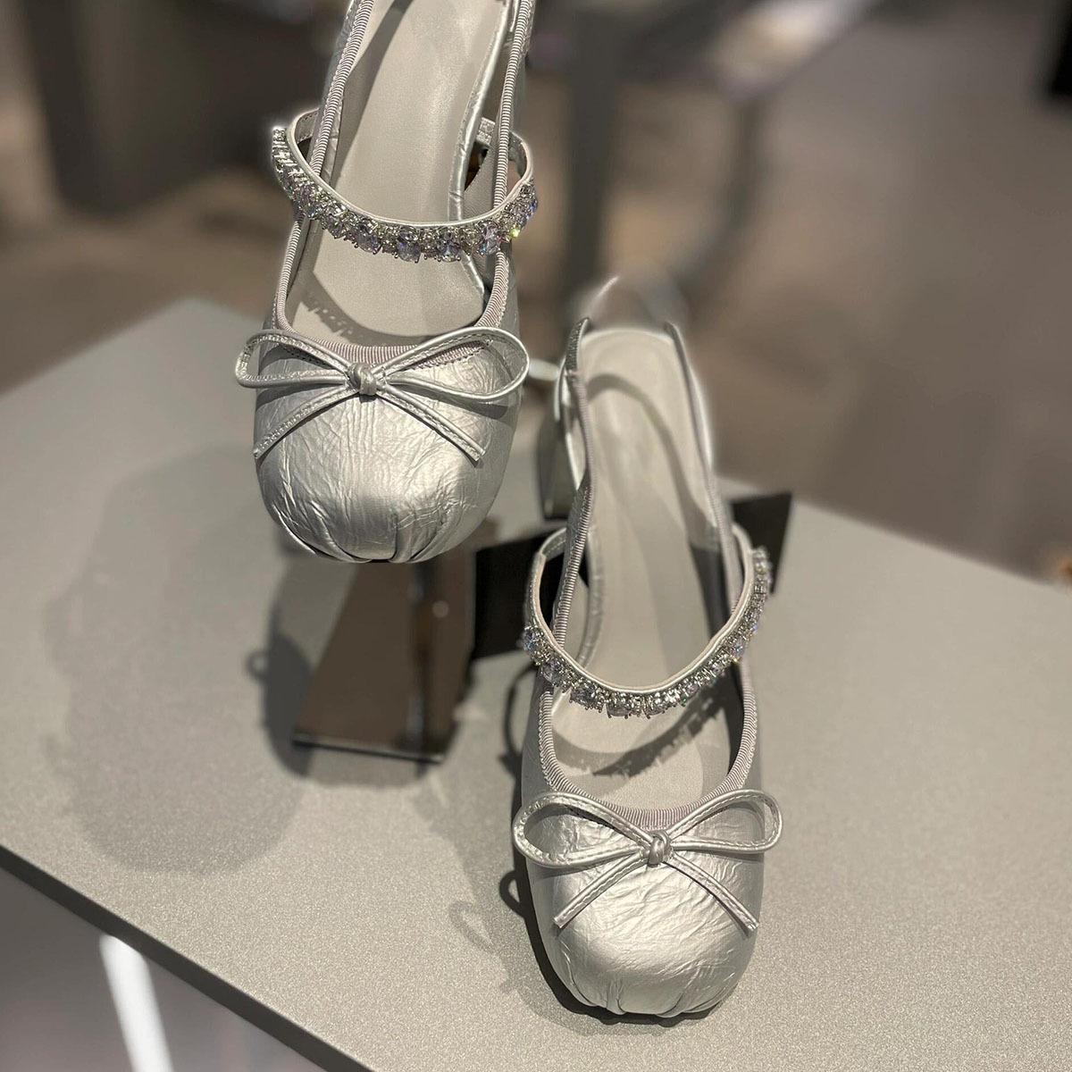 

Sheepskin version French silver bow thick heel bag head shoes women s summer outer wear medium heel rhinestone Mary Jane high heel sandals 35