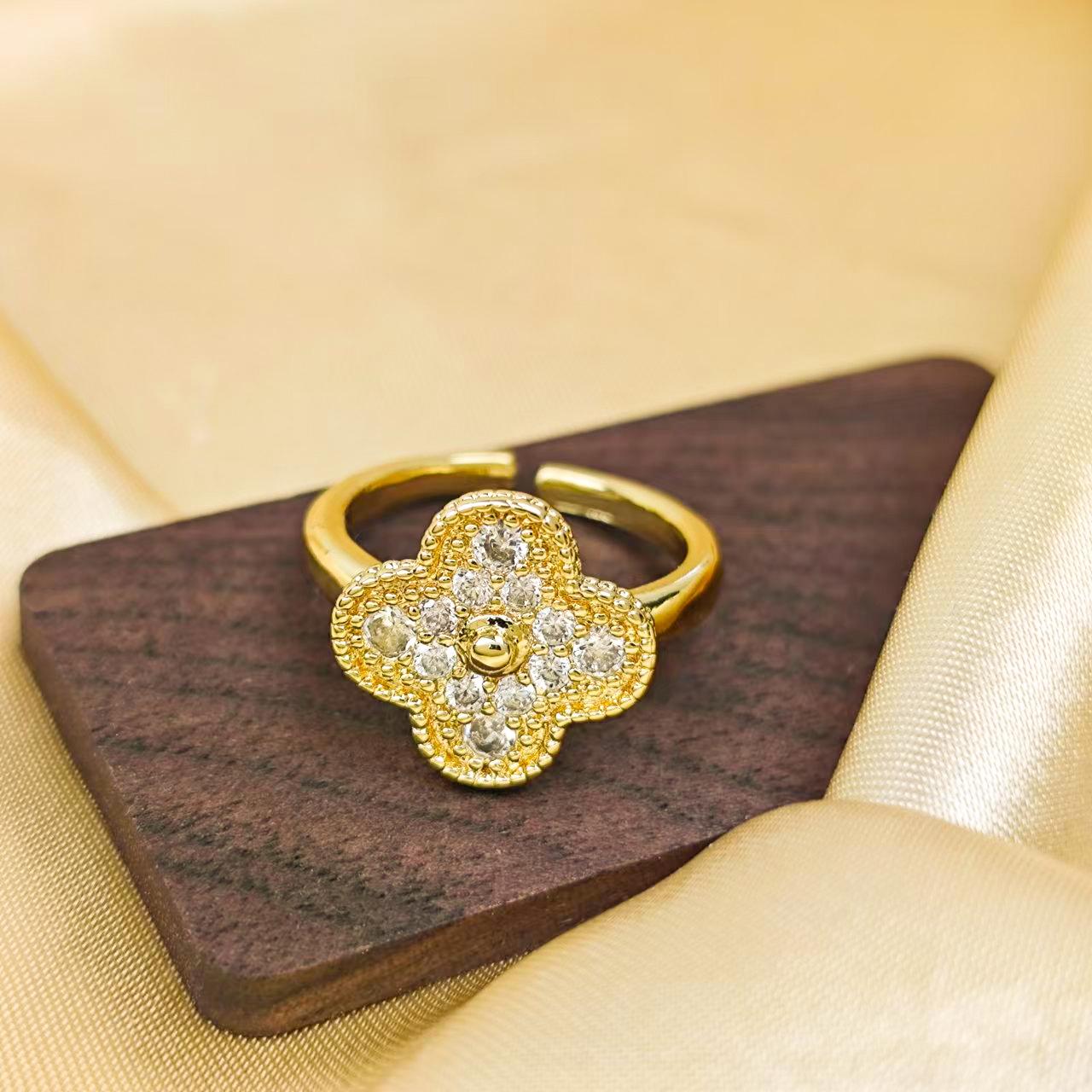 

Высокая версия кольца с четырьмя листами клевера, модное регулируемое женское кольцо с отверстием, легкое роскошное бесцветное кольцо для защиты от потери