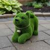 Gartenfigur Hund Harzhandwerk Beflocktes Welpen Kreatives Design Grasbedeckte Hundestatue