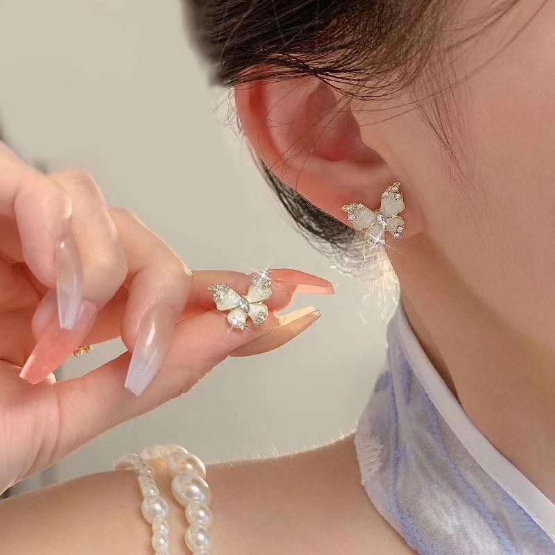 Korean S925 Silver Needle Butterfly Rhinestone Stud Earrings for Women - Elegant and Unique Design
