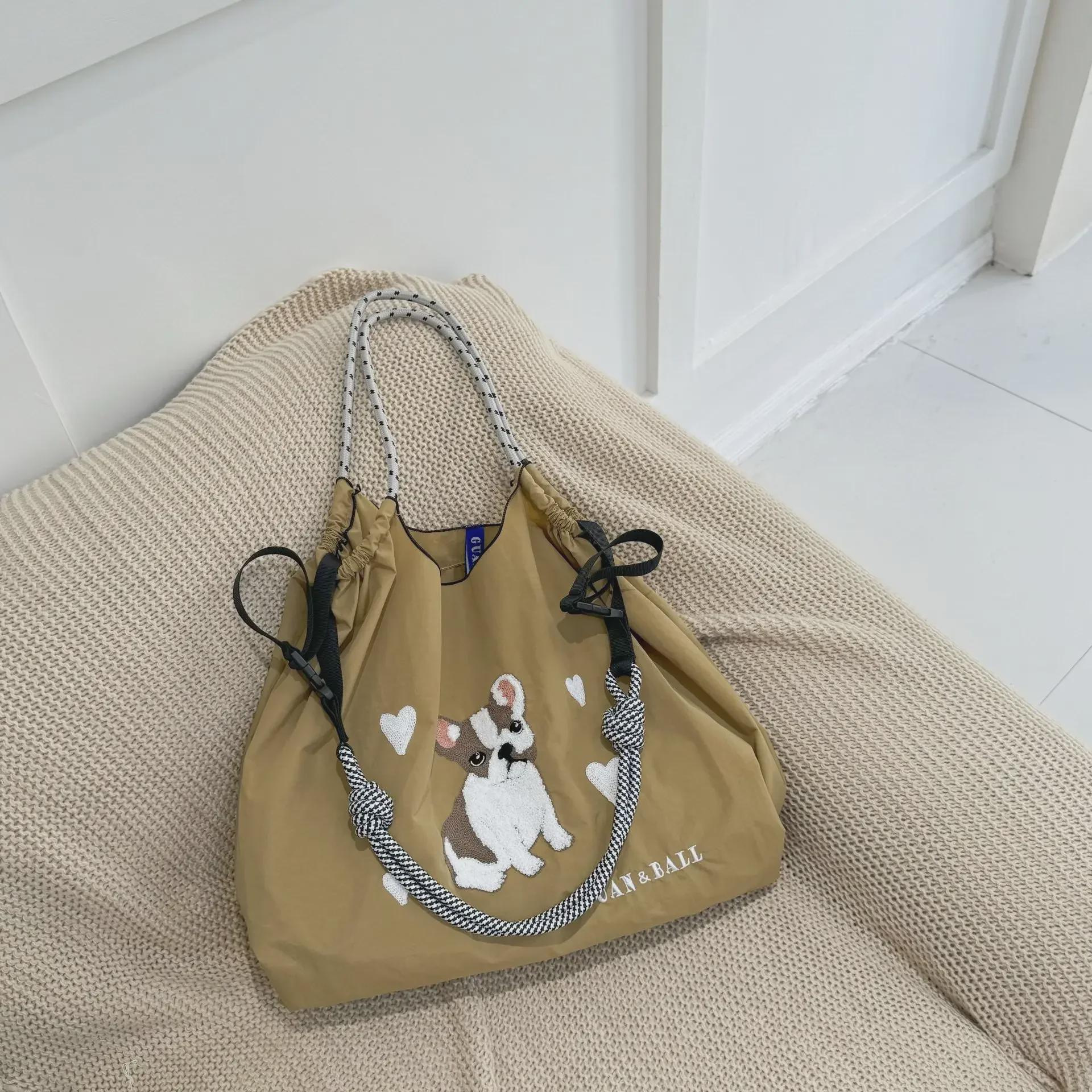 

Модная сумка для покупок из экологичного нейлона в японском стиле с вышитой милой собакой Medium [Bag Only, No Strap]