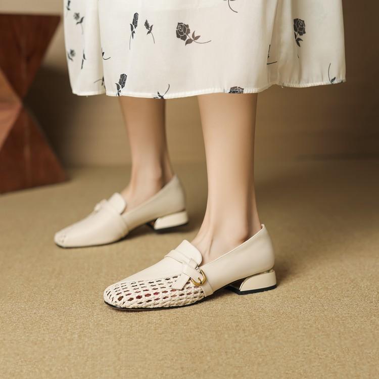 2025 spring fashion versatile square heel bag head low-top shoes comfortable versatile hollow patent leather fashion one-pedal single shoes