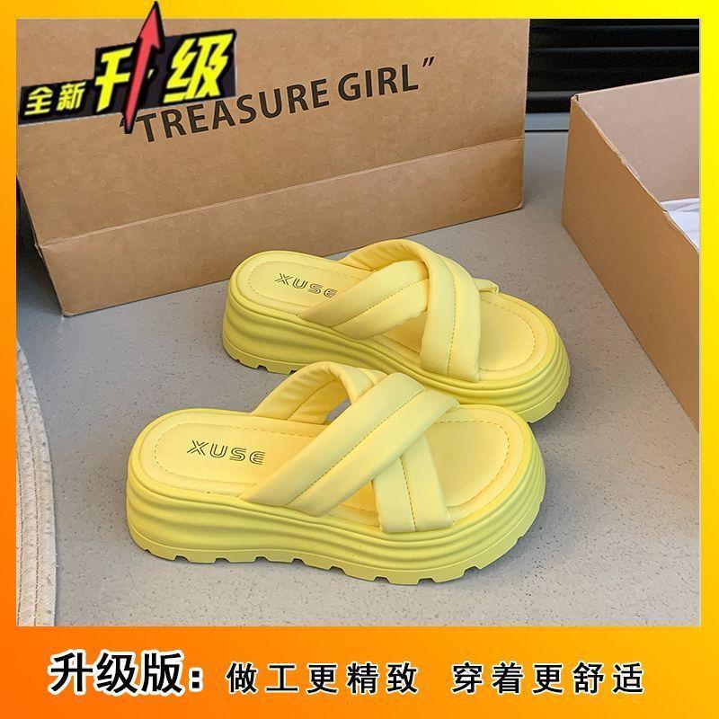2025 summer new French heightening slippers women's fashion outer wear one word non-slip beach vacation non-slip cool slippers