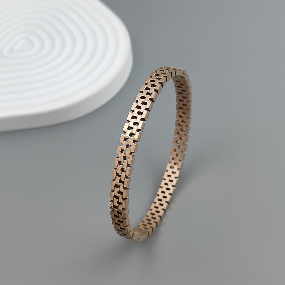 

New Great Wall Pattern Stainless Steel Gold-plated Women s Bracelet, High-quality Waterproof Metal Bracelet, Party Jewelry