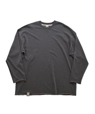 Ένα NOTHING Vintage P. Βαφή T-shirt με κοψίματα και κουτί (Ξυλάνθρακας)
