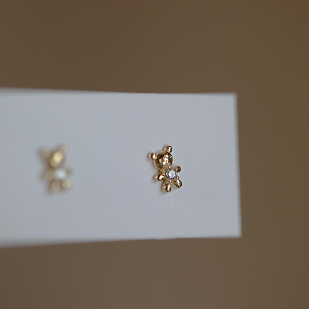 S925 Sterling Silver Gold-Plated Little Bear 3D Stud Earrings - Compact, Cute, and Unique Design