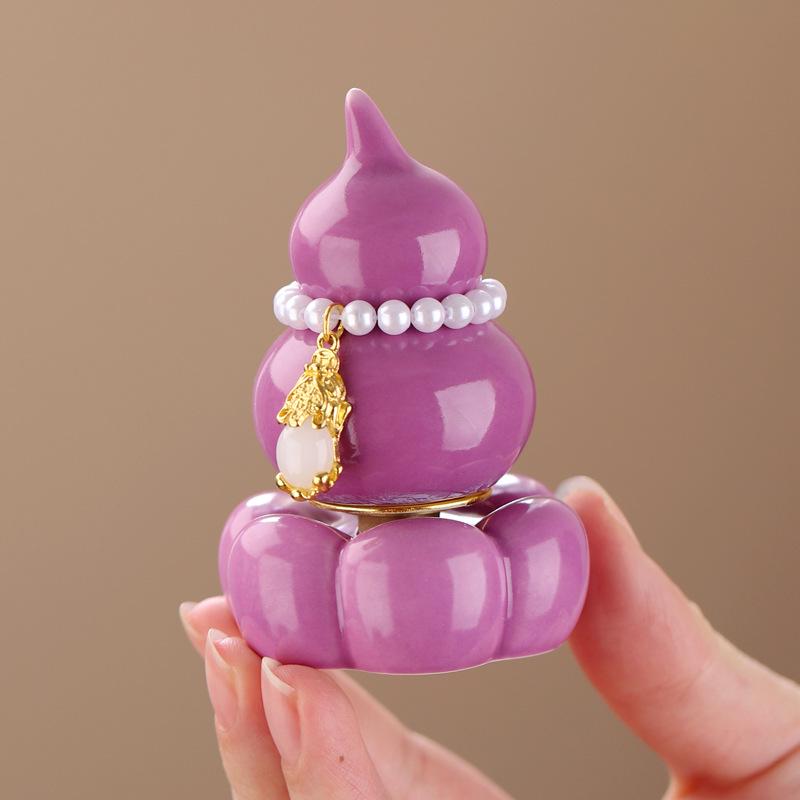 Vibrant Rotating Gourd Ornament: Stylish and Fun Tea Pet with Custom Logo Option