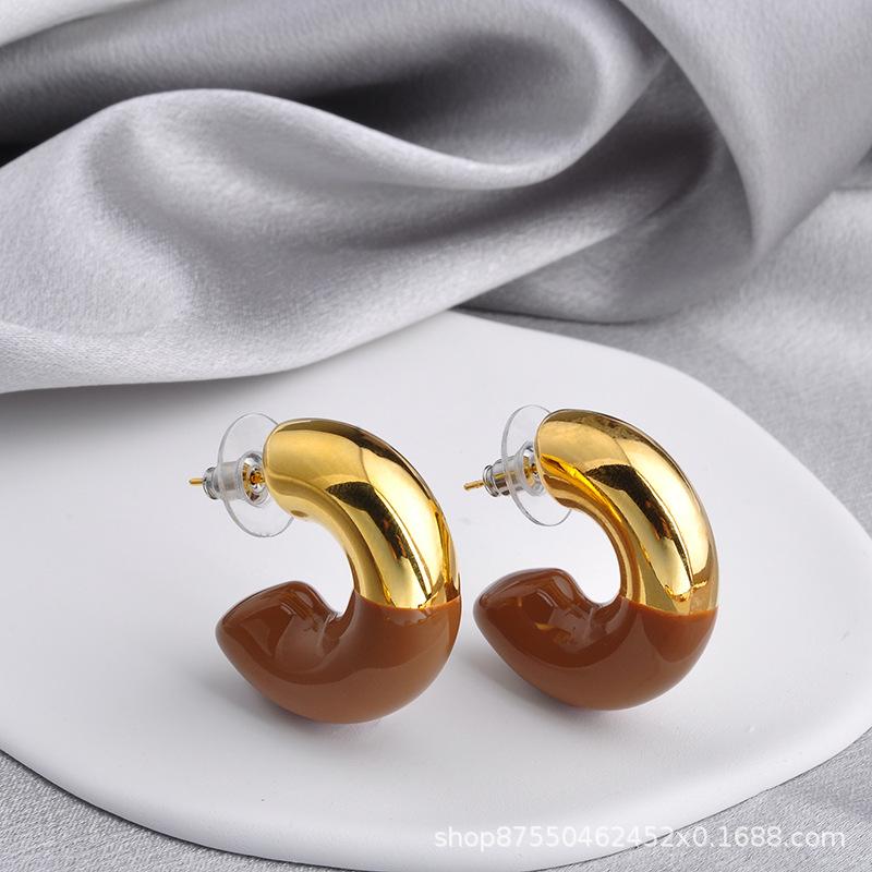 

Золотые серьги-кольца C-образной формы, Минималистичные дизайнерские пусеты, Уникальные эффектные серьги для женщин