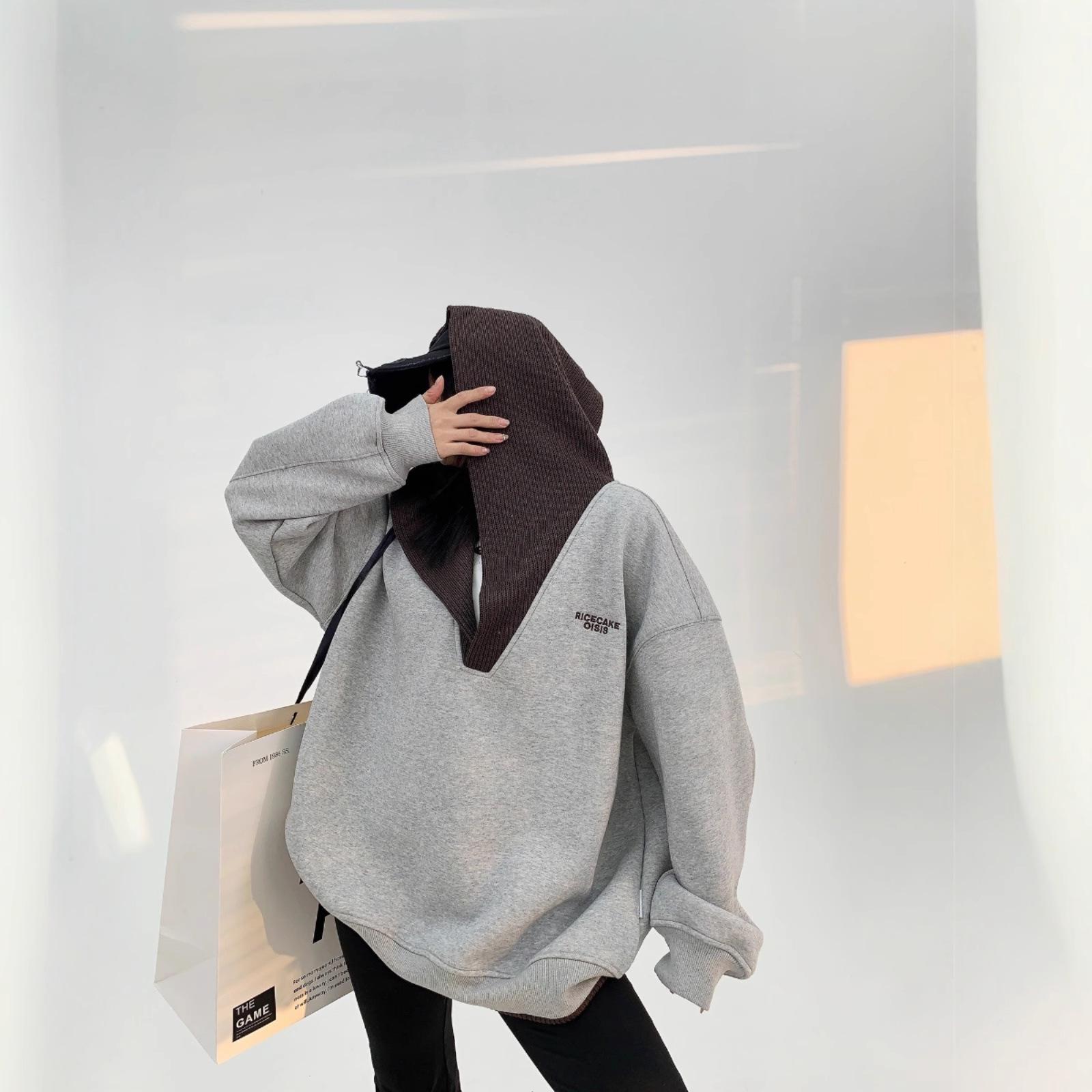 

Autumn and Winter Splicing Contrasting Color V-neck Hooded Sweater Men s and Women s Jackets M