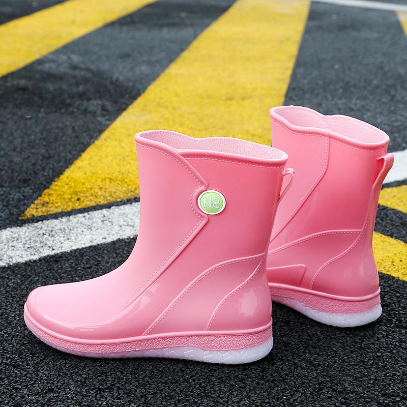 

Утолщенные и бархатные водные туфли женские новые резиновые сапоги водонепроницаемые и нескользящие кухонные резиновые сапоги средней длины для дождливых дней 40