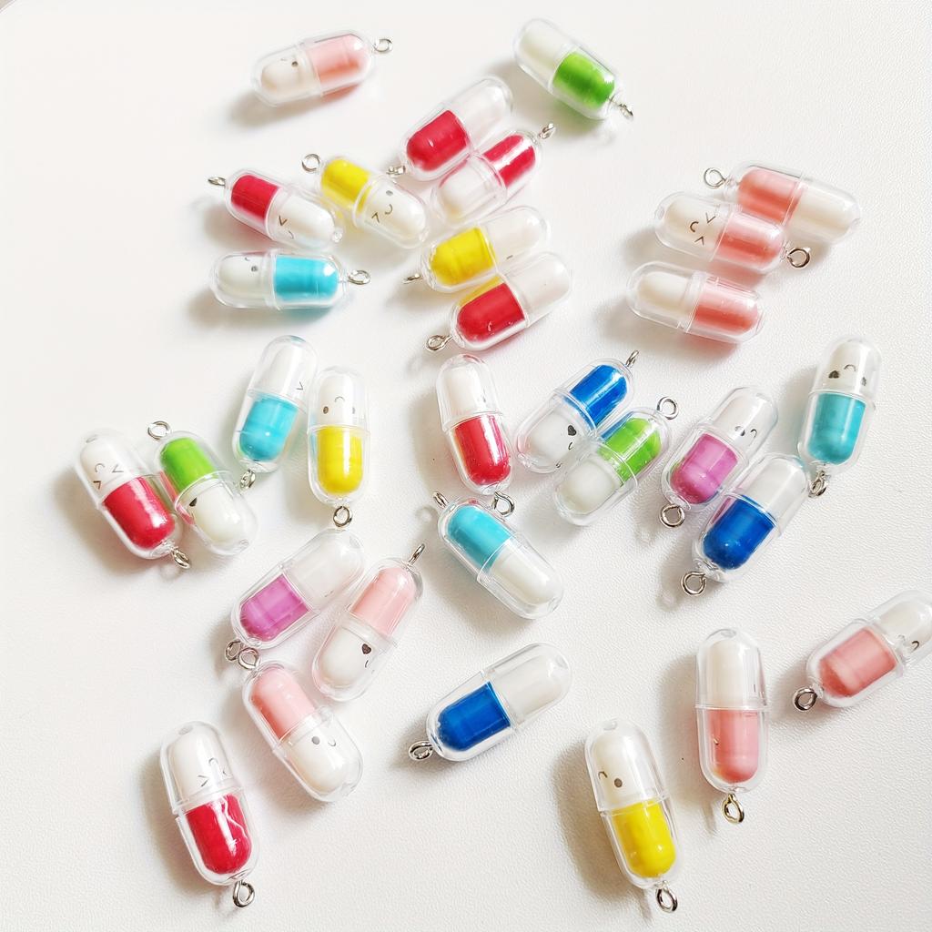 10Pcs Random Mix 3D Cute Fun Smiling Face Capsule Pill Shaped Charm Pendants Jewelry Making Diy Bracelet Key Chain Accessories