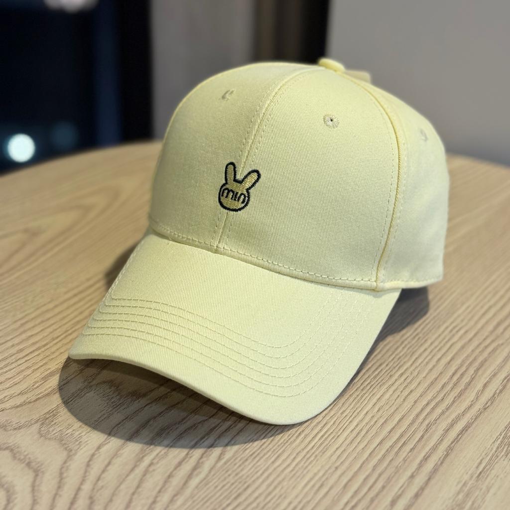 Spring and summer new cartoon embroidered baseball cap for women, versatile hard-brimmed cap, outdoor sun hat that makes the face look smaller and