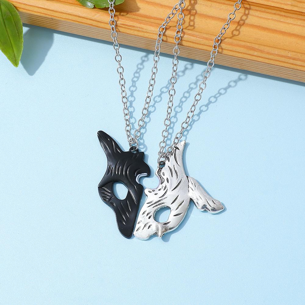 2PCS Antique Silver-plated Necklace Couple Vintage Style League of Legends Peripheral Sheep and Wolf Pendant Jewelry Fans Gifts