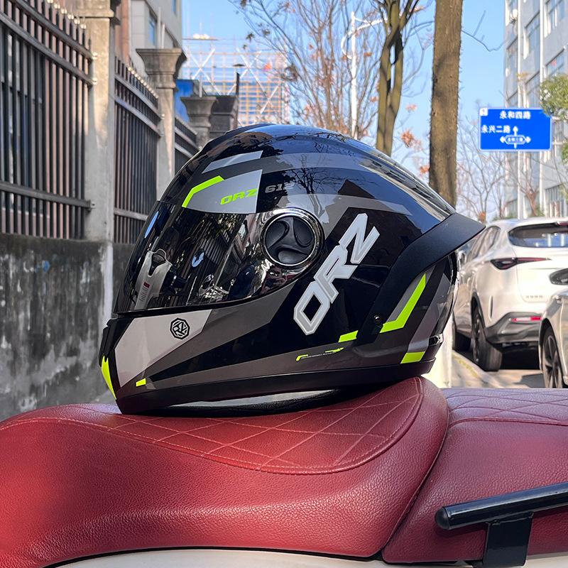 Motorcycle helmet full helmet men and women winter warm safety four seasons knight electric vehicle locomotive full