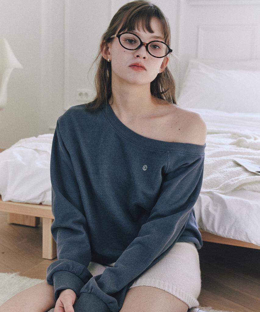 LETTER FROM MOON Edin Off-Shoulder Sweatshirt (Pigment Blue)