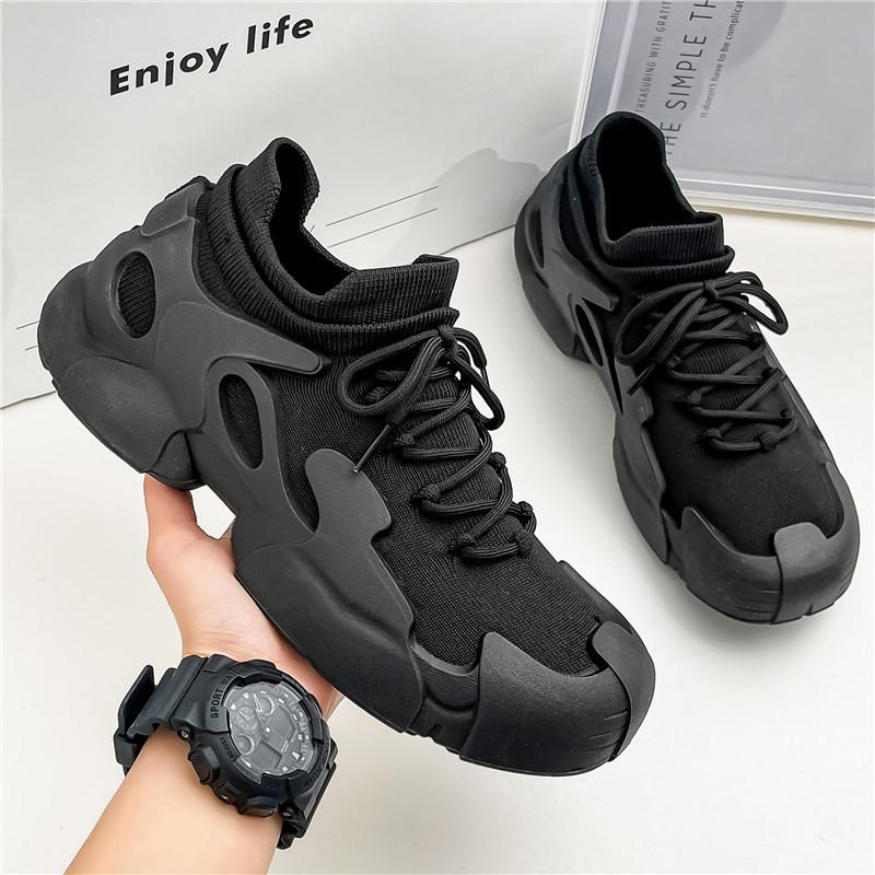Couple Sneakers 2025 Spring New Fly-woven Mesh Breathable Socks Shoes Mountaineering Non-slip Shoes Men's Dad Shoes