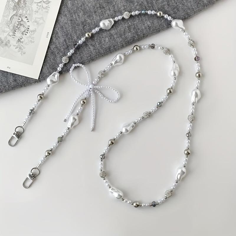

Holiday party gifts for friends and family, diamond balls, bow ties, hanging chains, long bags, phone cases, pendants белый