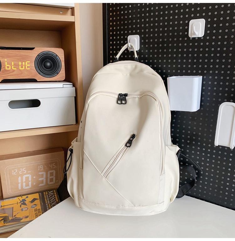 Einfarbiger Schulrucksack für Mittelschüler