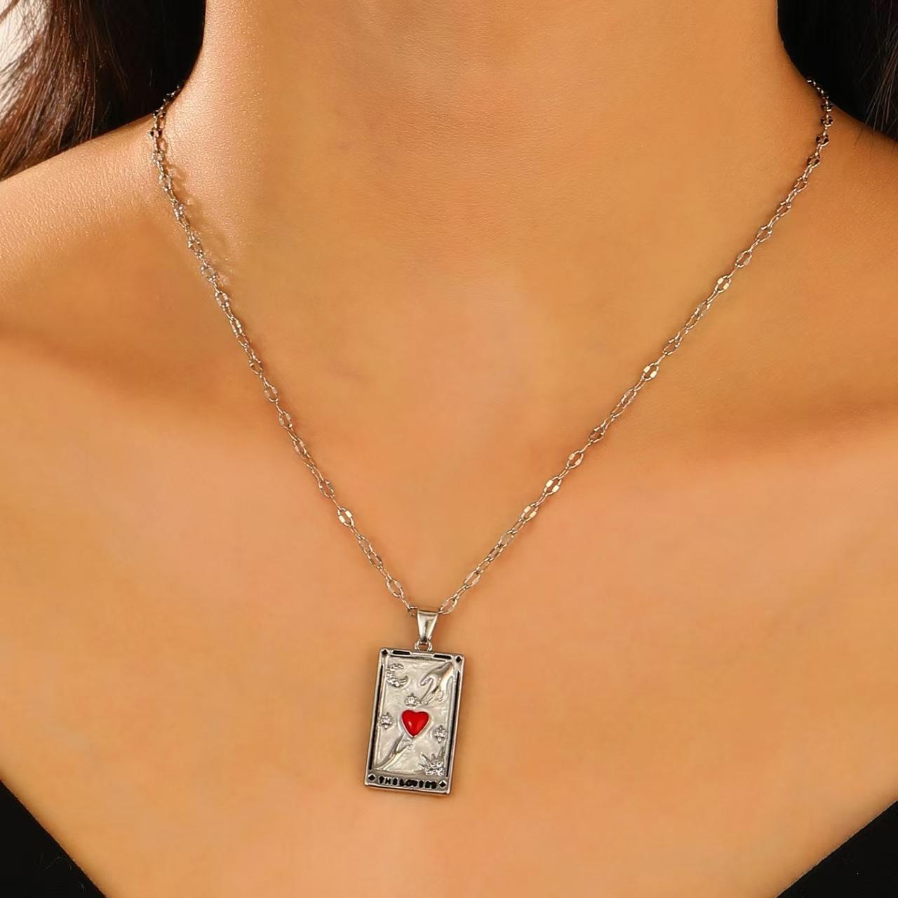 

High quality ins fashion retro popular hot-selling pendant jewelry, rectangular high-end dripping oil zircon tarot necklace